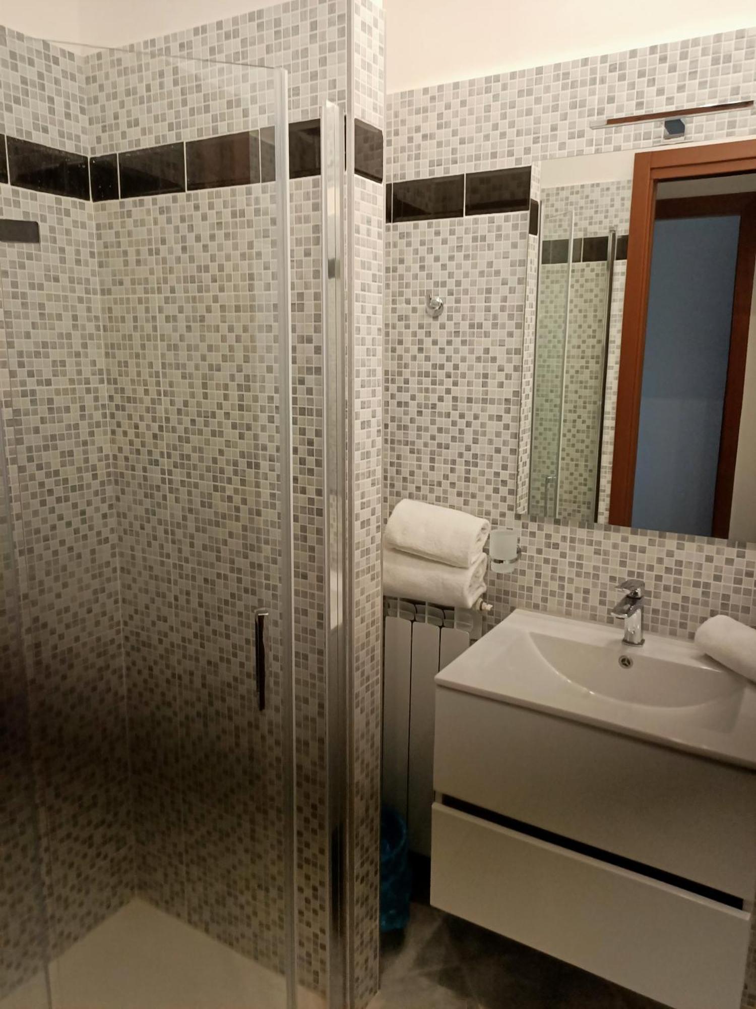Modular King Suite - Intera Suite Vicino Aeroporto E Fiera Di Roma Fiumicino Exterior photo